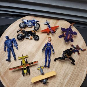 Mixed Toy Lot – Small Figurines, Planes & Bikes